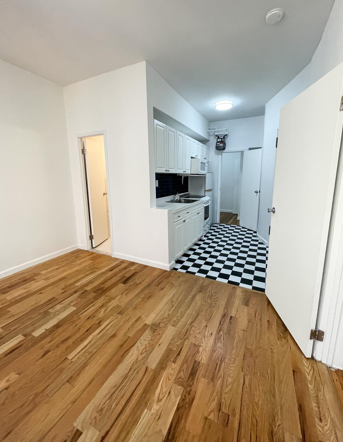 234-236 Thompson Street, #17