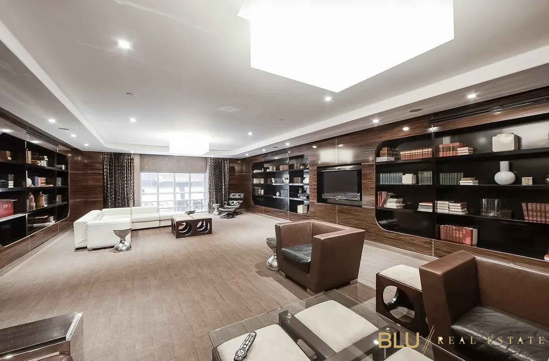 111 Fulton Street PH-202 Seaport District New York NY 10038