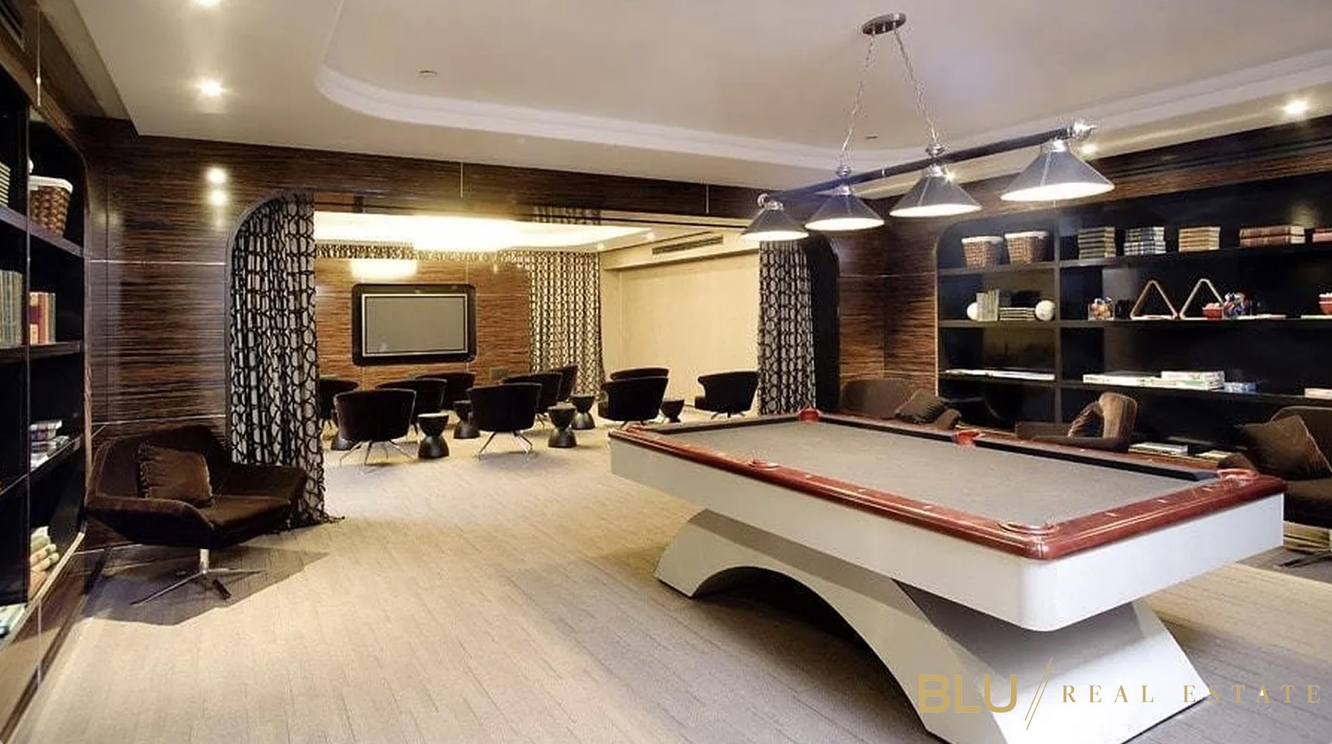 111 Fulton Street PH-202 Seaport District New York NY 10038