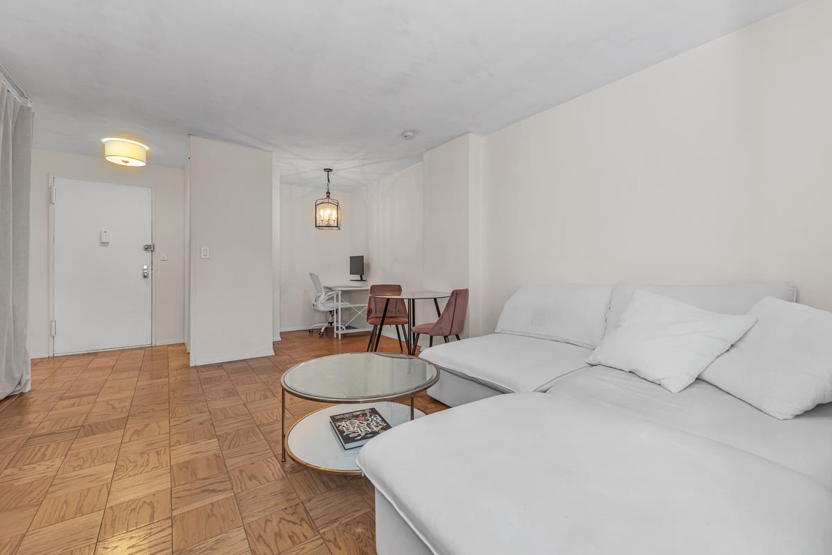 305 East 24th Street 10-L Kips Bay New York NY 10010