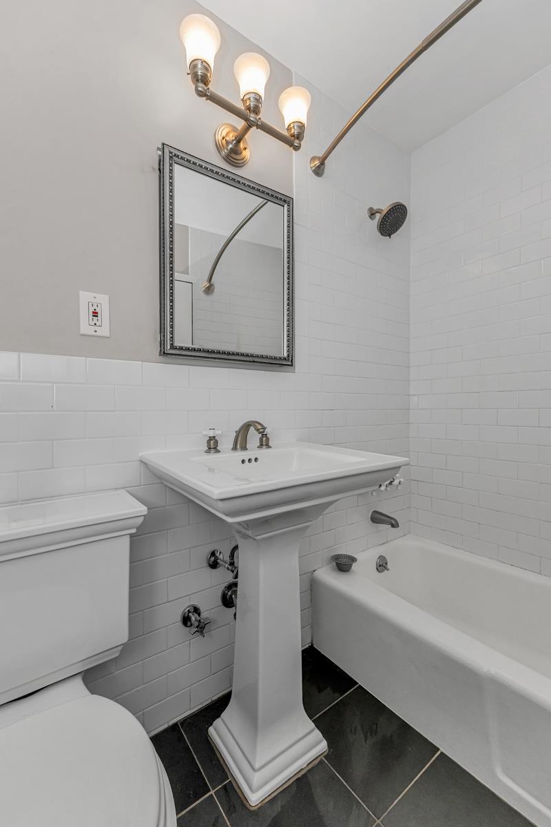 305 East 24th Street 10-L Kips Bay New York NY 10010
