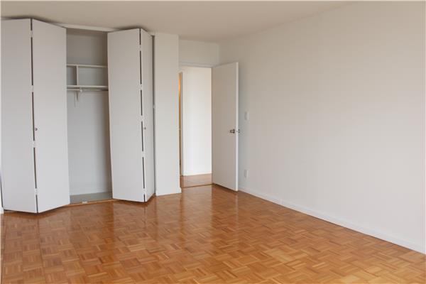 2500 Johnson Avenue, #3-M