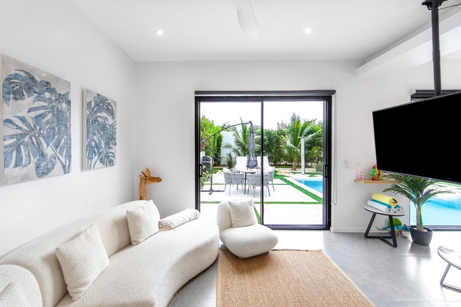 27 June Plum Road Out of NYC Grace Bay Providenciales