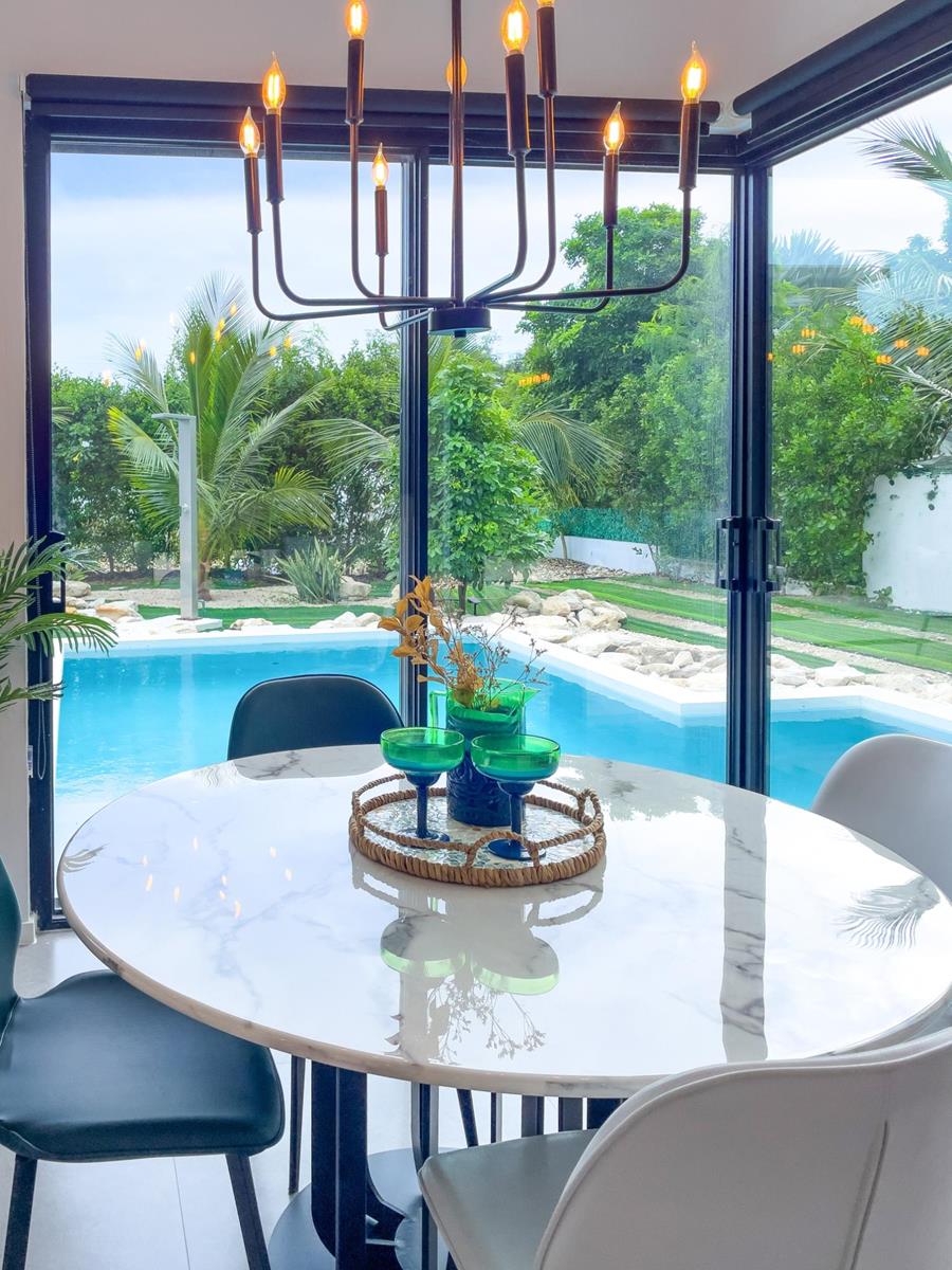 27 June Plum Road Out of NYC Grace Bay Providenciales