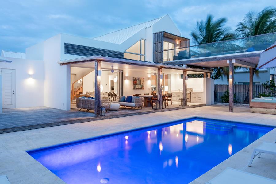 Sunset Beach Enclave Out of NYC Leeward Providenciales
