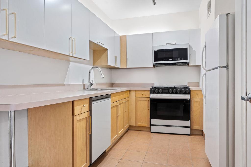 231 West 148th Street 4Q West Harlem New York NY 10039
