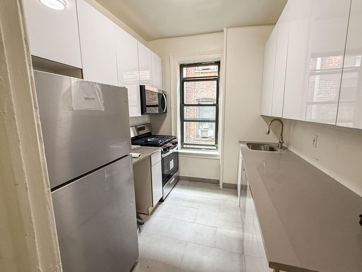 502 Amsterdam Avenue 15 Upper West Side New York NY 10024