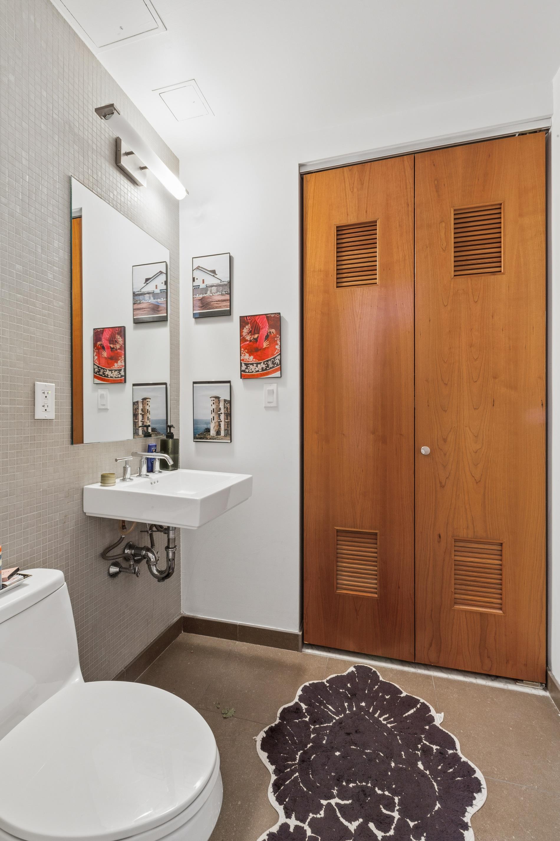 454 West 54th Street Clinton New York NY 10019