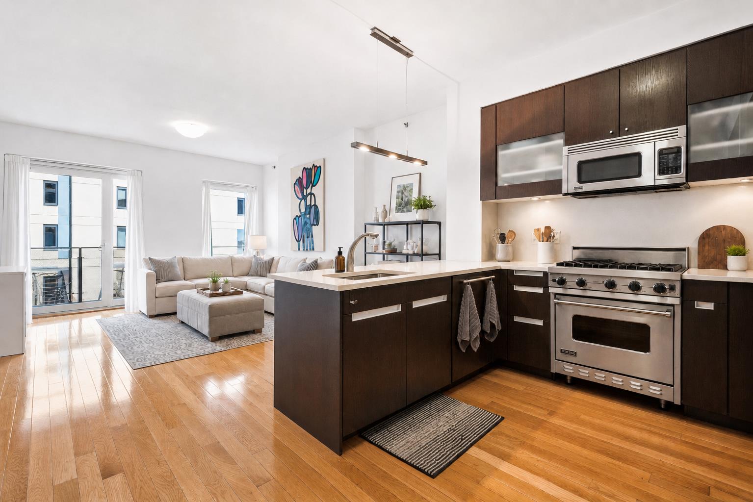 454 West 54th Street 4-K Clinton New York NY 10019