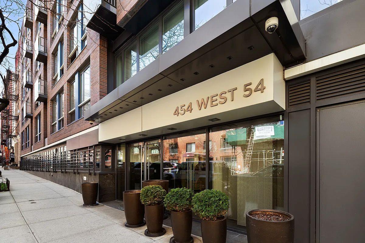 454 West 54th Street Clinton New York NY 10019
