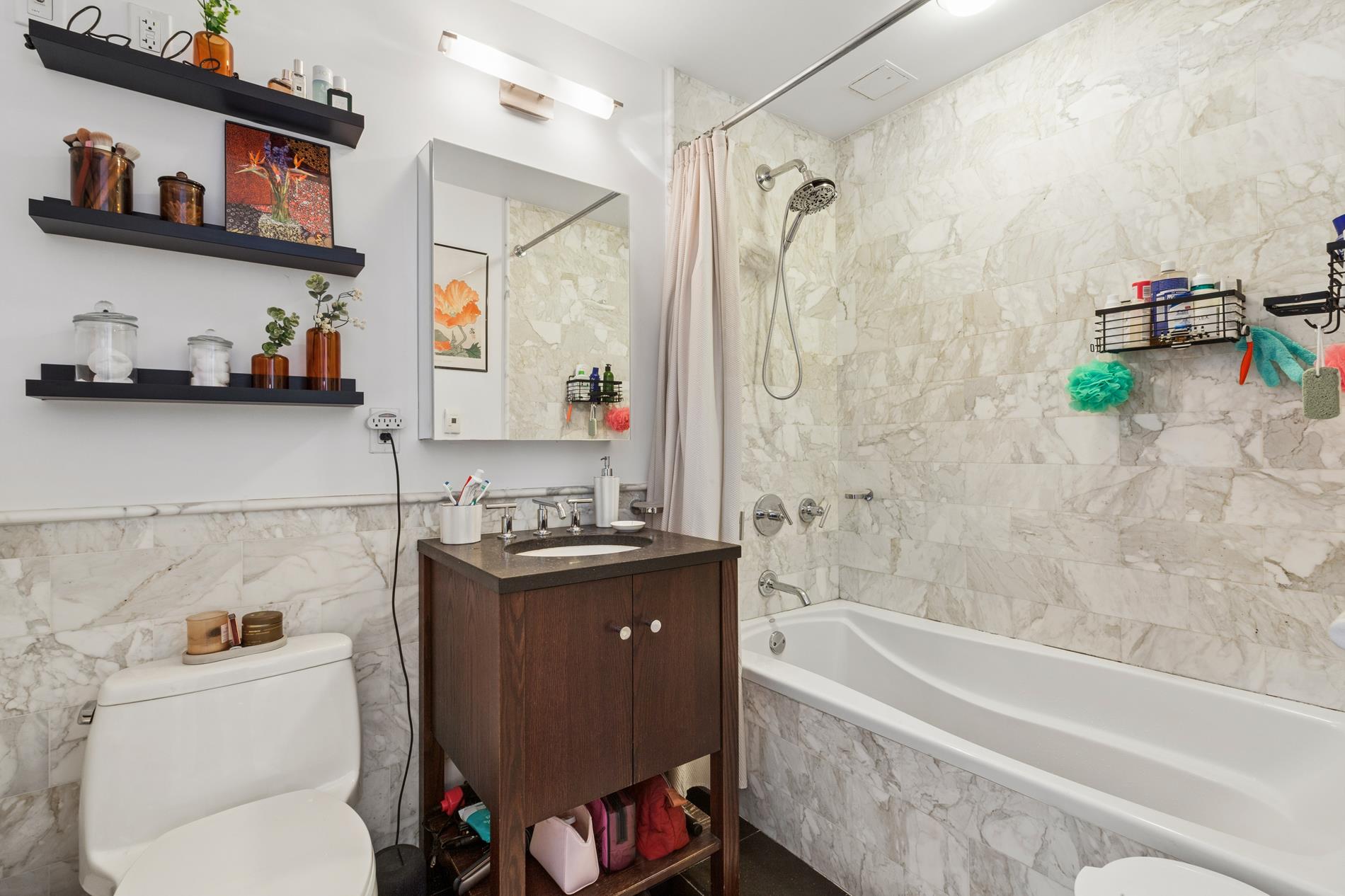 454 West 54th Street Clinton New York NY 10019