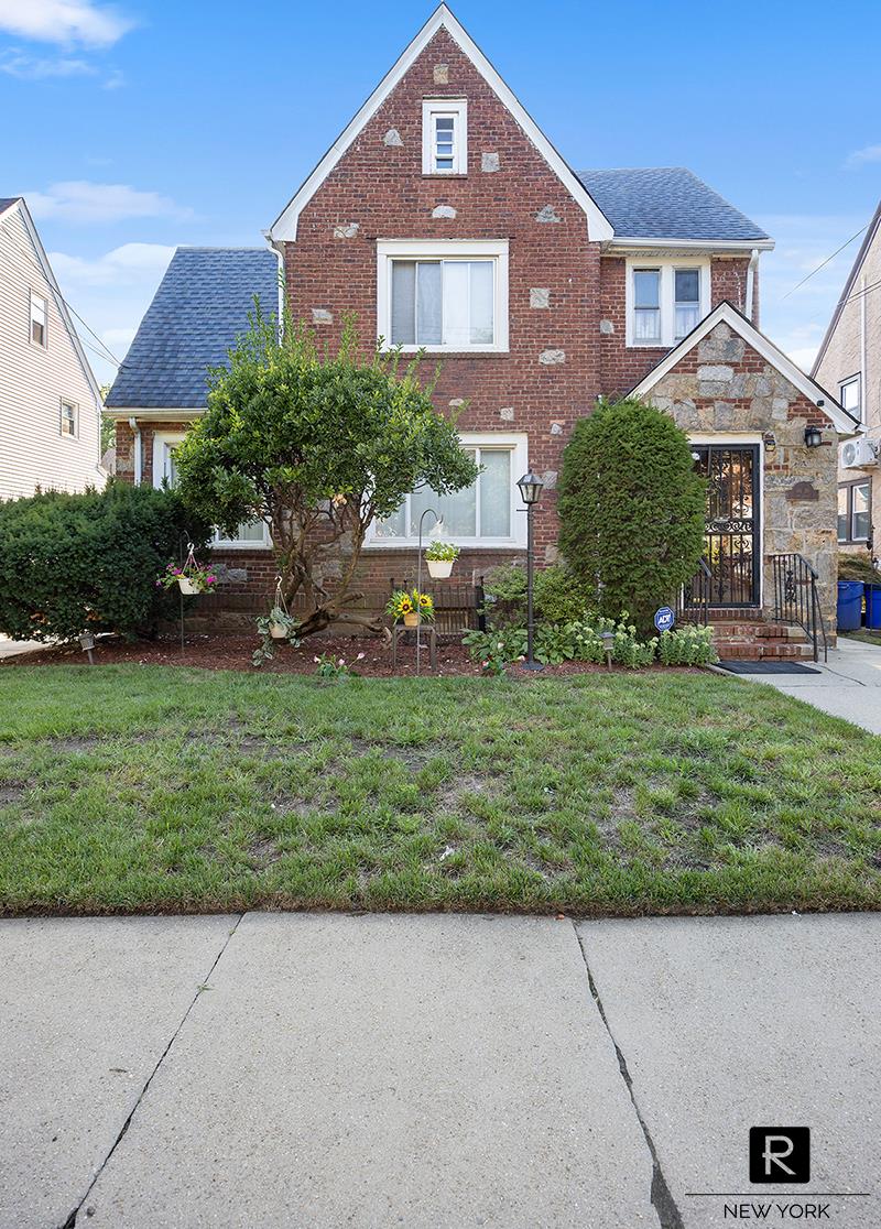 111-20 199th Street Saint Albans Queens NY 11412