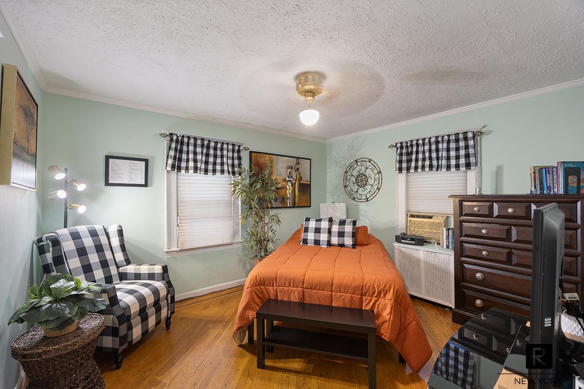 111-20 199th Street Saint Albans Queens NY 11412