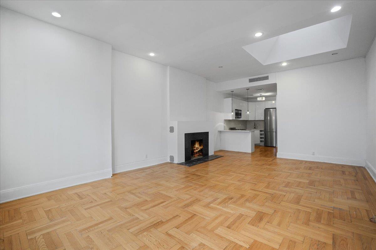 52 East 76th Street Upper East Side New York NY 10021