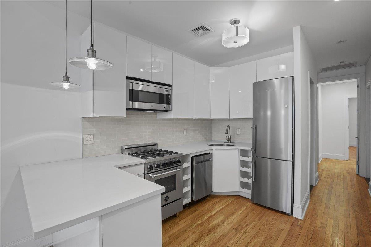 52 East 76th Street Upper East Side New York NY 10021