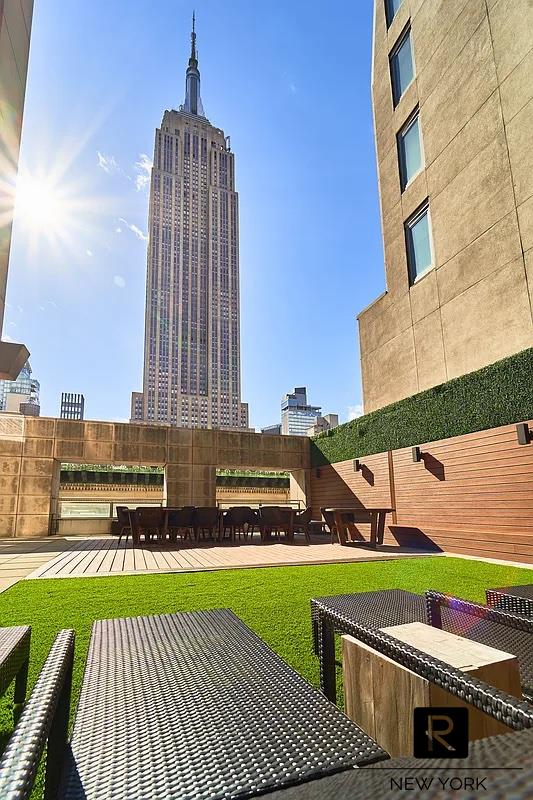 400 Fifth Avenue Midtown East New York NY 10018