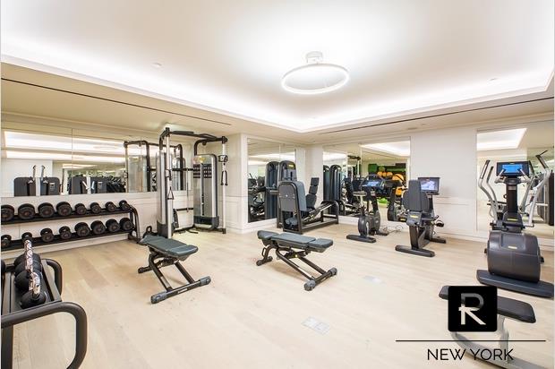 400 Fifth Avenue Midtown East New York NY 10018