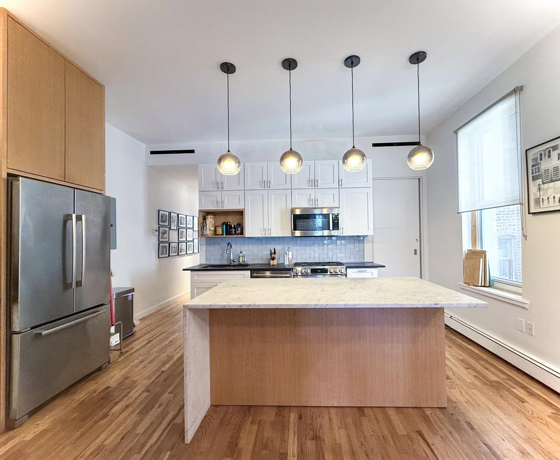 45-17 21st Street 2B Court Square Queens NY 11101