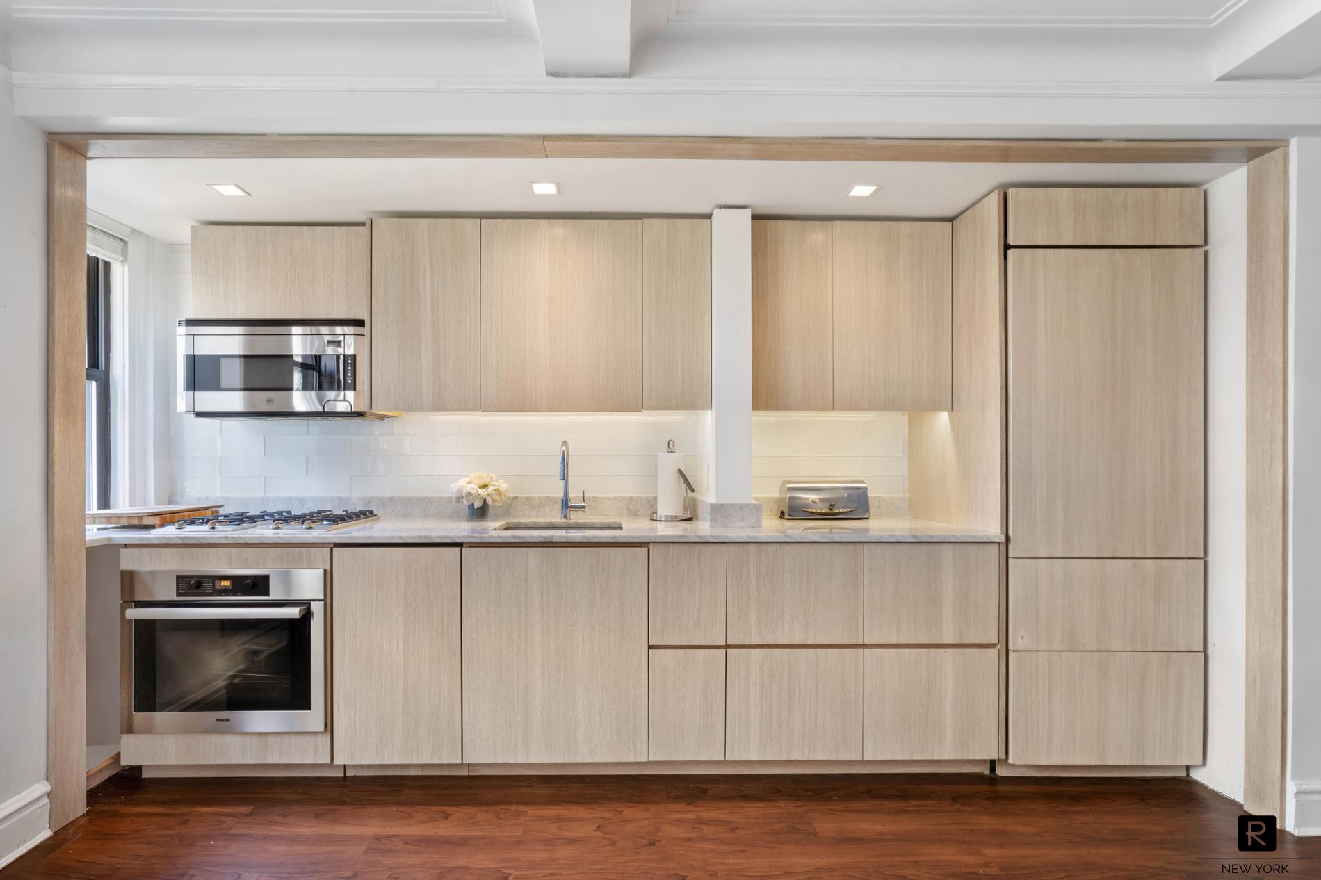 333 East 53rd Street 5-B Sutton Place New York NY 10022