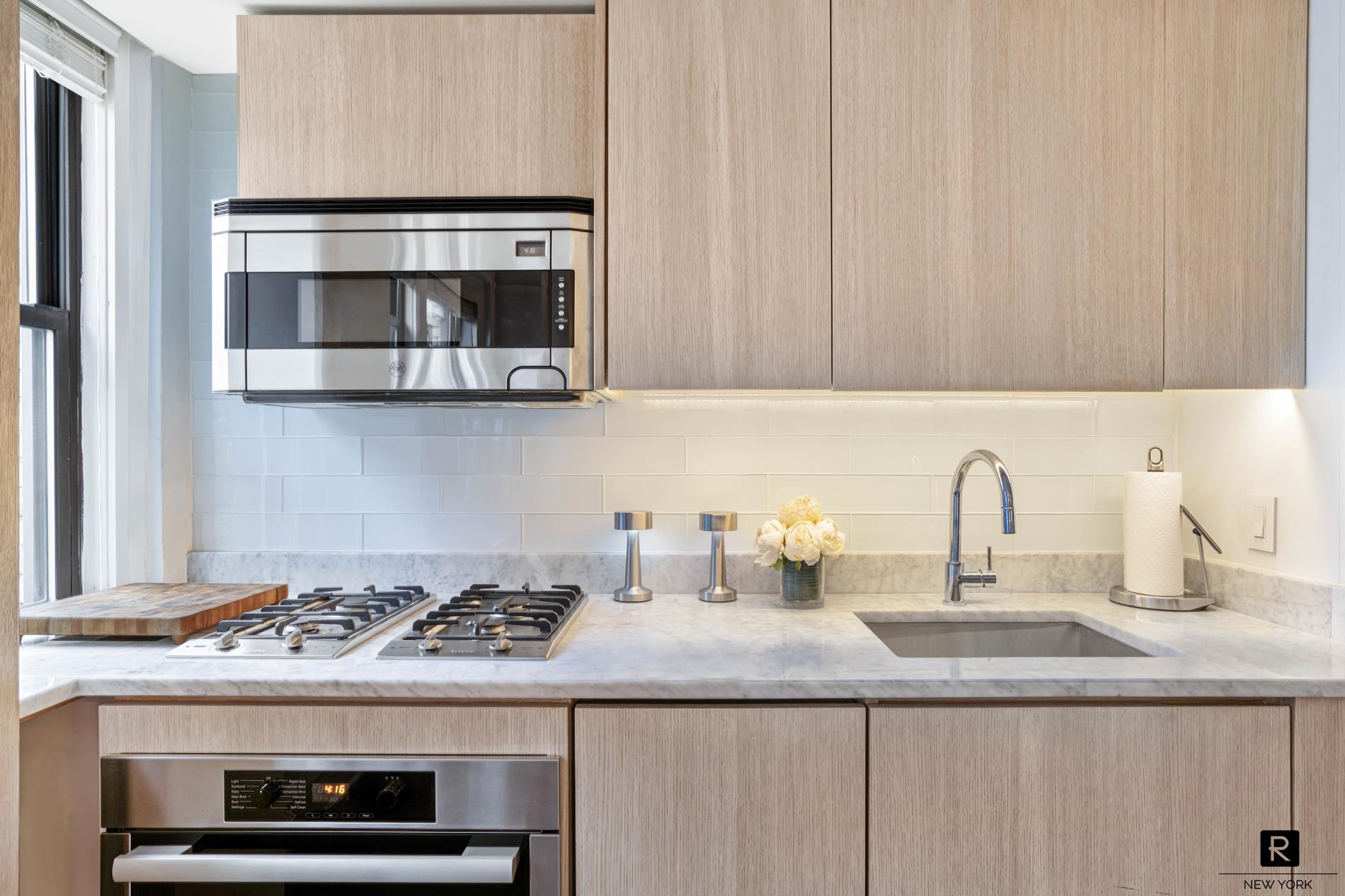 333 East 53rd Street 5-B Sutton Place New York NY 10022