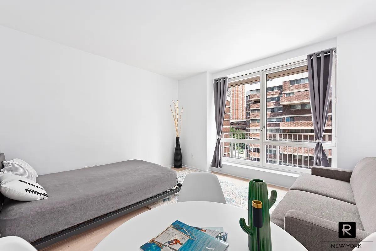 340 East 23rd Street Gramercy Park New York NY 10010