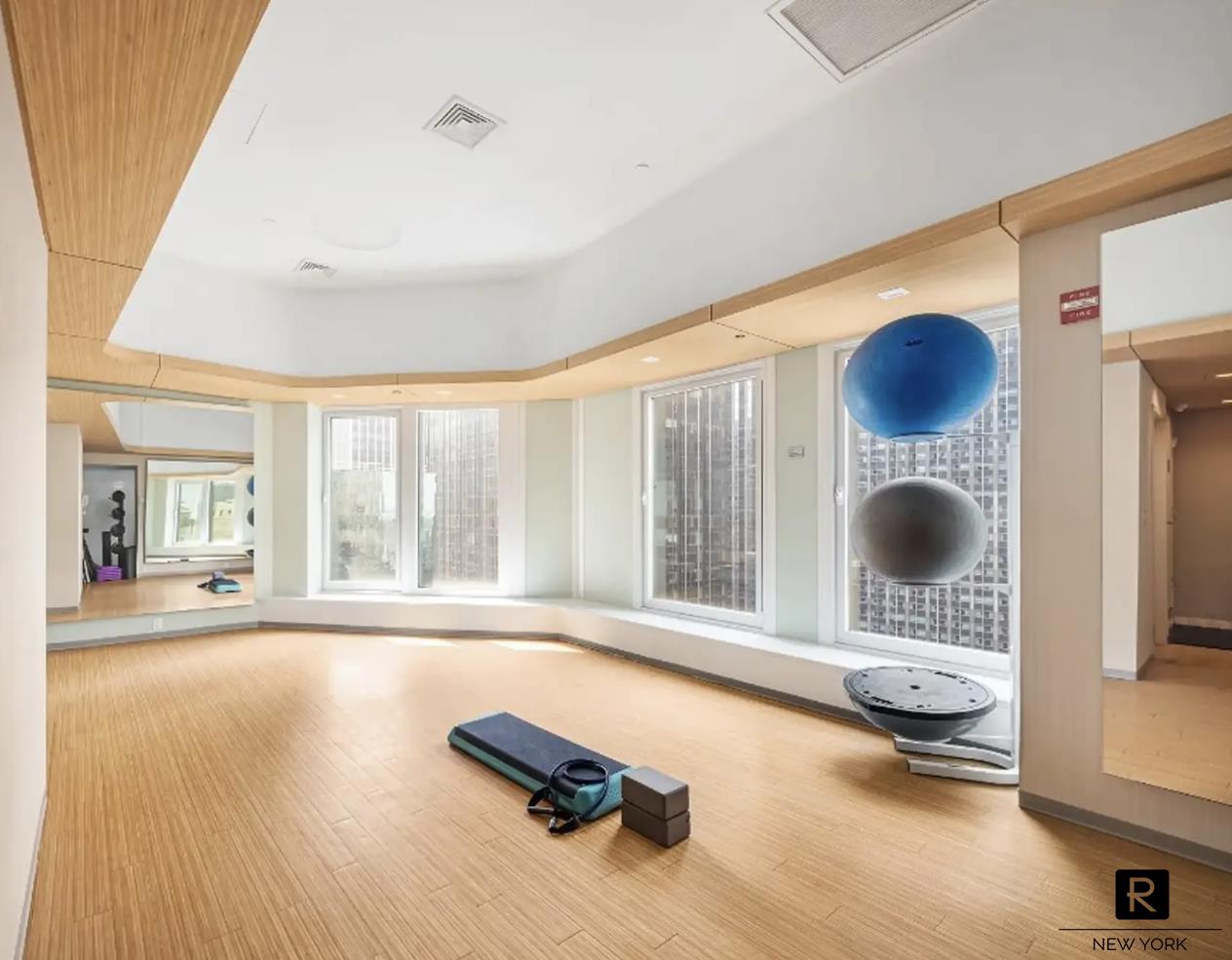 150 West 56th Street 2810 Midtown West New York NY 10019