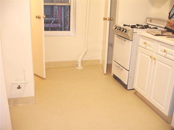 172 Spring Street, #3