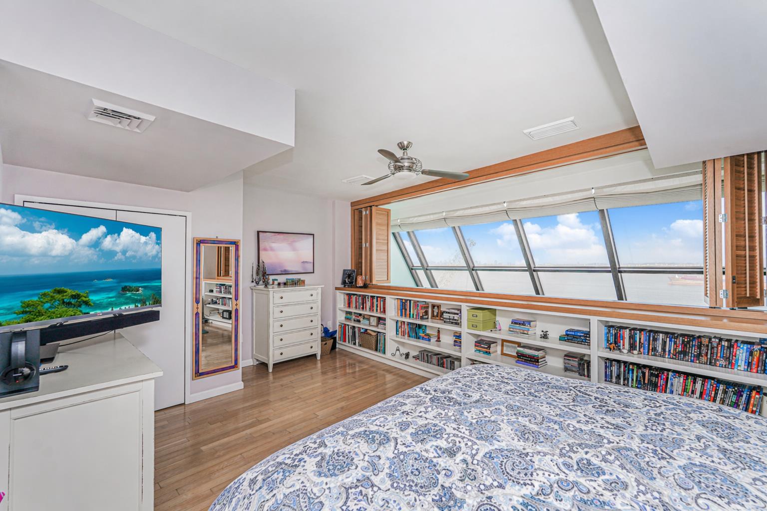 10 Bay Street Landing St. George Staten Island NY 10301