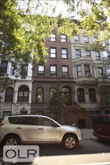 52 West 69th Street 1A Lincoln Square New York NY 10023