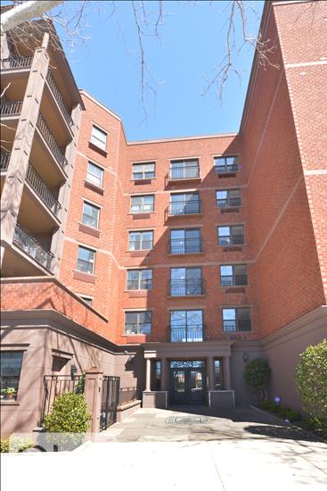 93 Rapelye Street 2G Carroll Gardens Brooklyn NY 11231