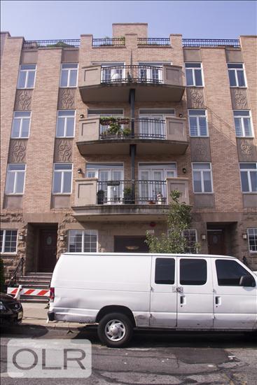 310 2nd Street 2D Park Slope Brooklyn NY 11215