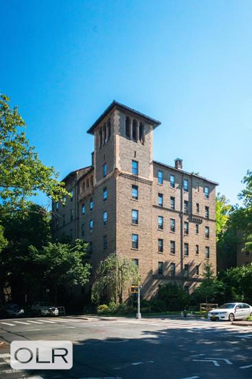33-16 81st Street 32-B Jackson Heights Queens NY 11372
