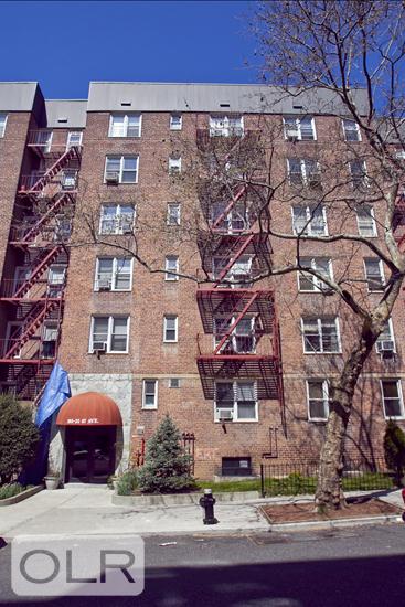 105-25 67th Avenue 4E Forest Hills Queens NY 11375