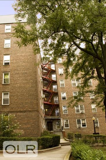 67-11 Yellowstone Blvd. 6E Forest Hills Queens NY 11375