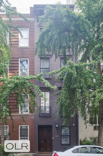 320 East 55th Street TH Sutton Place New York NY 10022