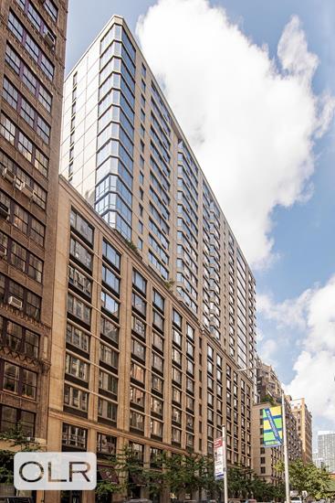 Emerald Green Garage 320 West 38th Street