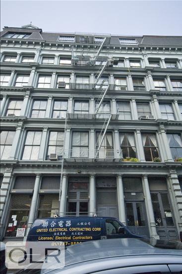 140 Grand Street 2ER Soho New York NY 10013