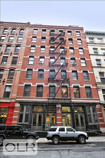 34-36 North Moore Street 2W Tribeca New York NY 10013