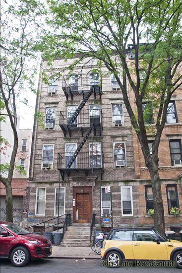 123 Guernsey Street 2C Greenpoint Brooklyn NY 11222