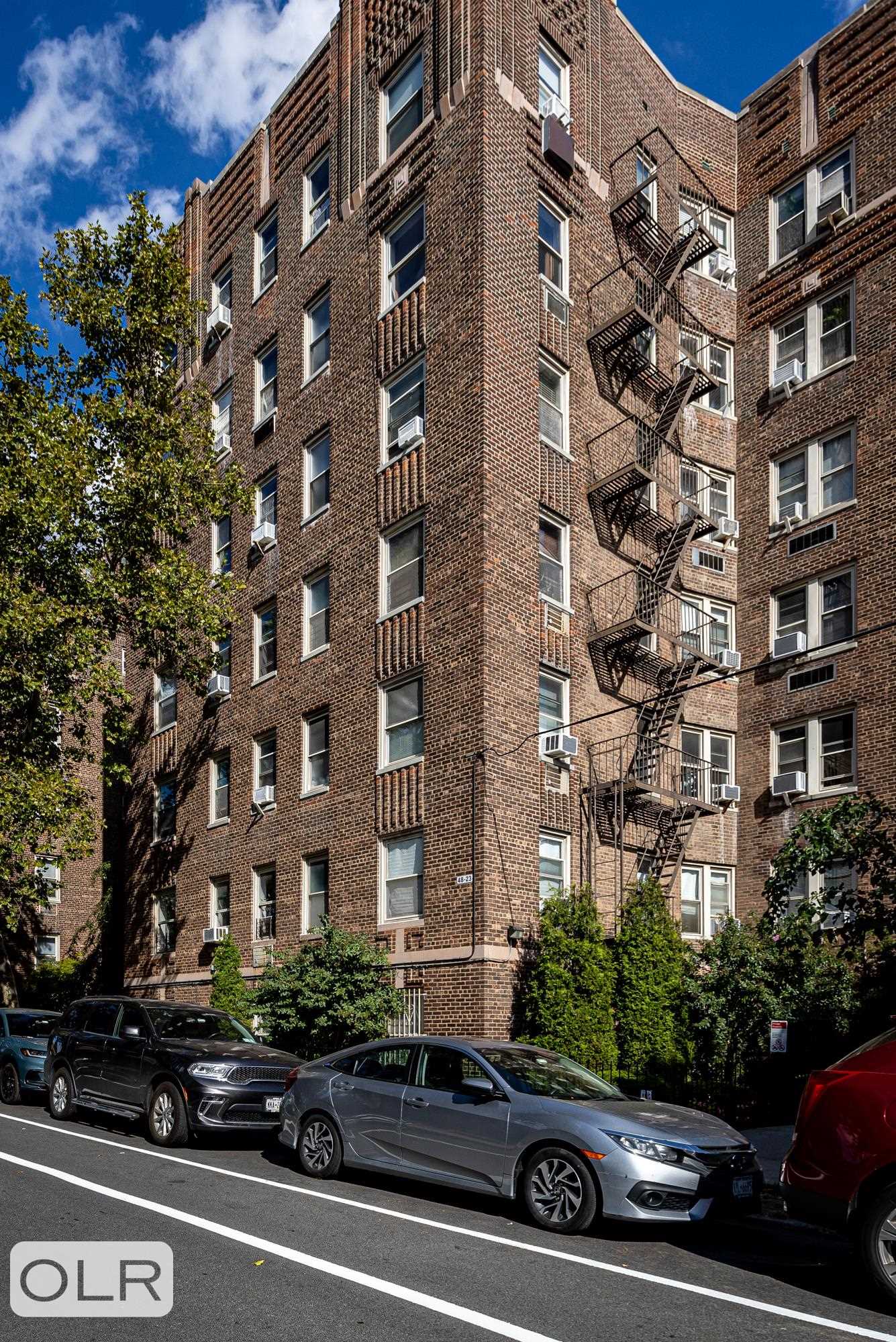 48-10 43rd Street 5J Sunnyside Queens NY 11377