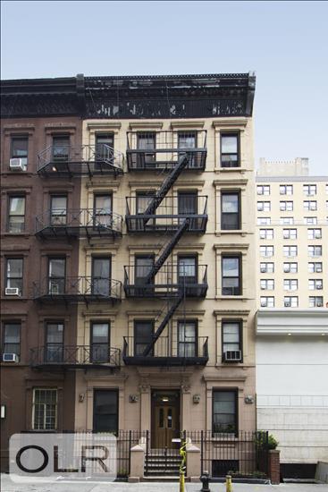 312 West 49th Street 1RW Clinton New York NY 10019