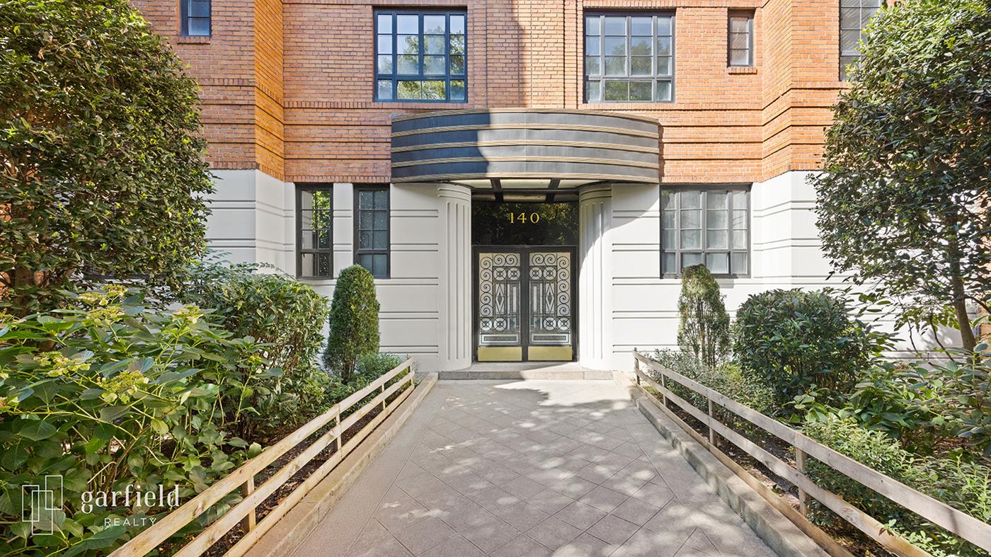 140 8th Ave