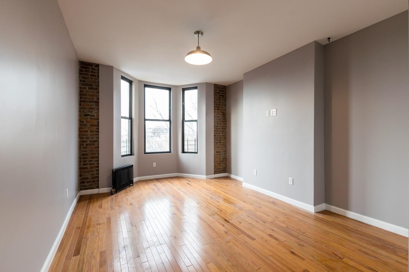 181 7th Ave