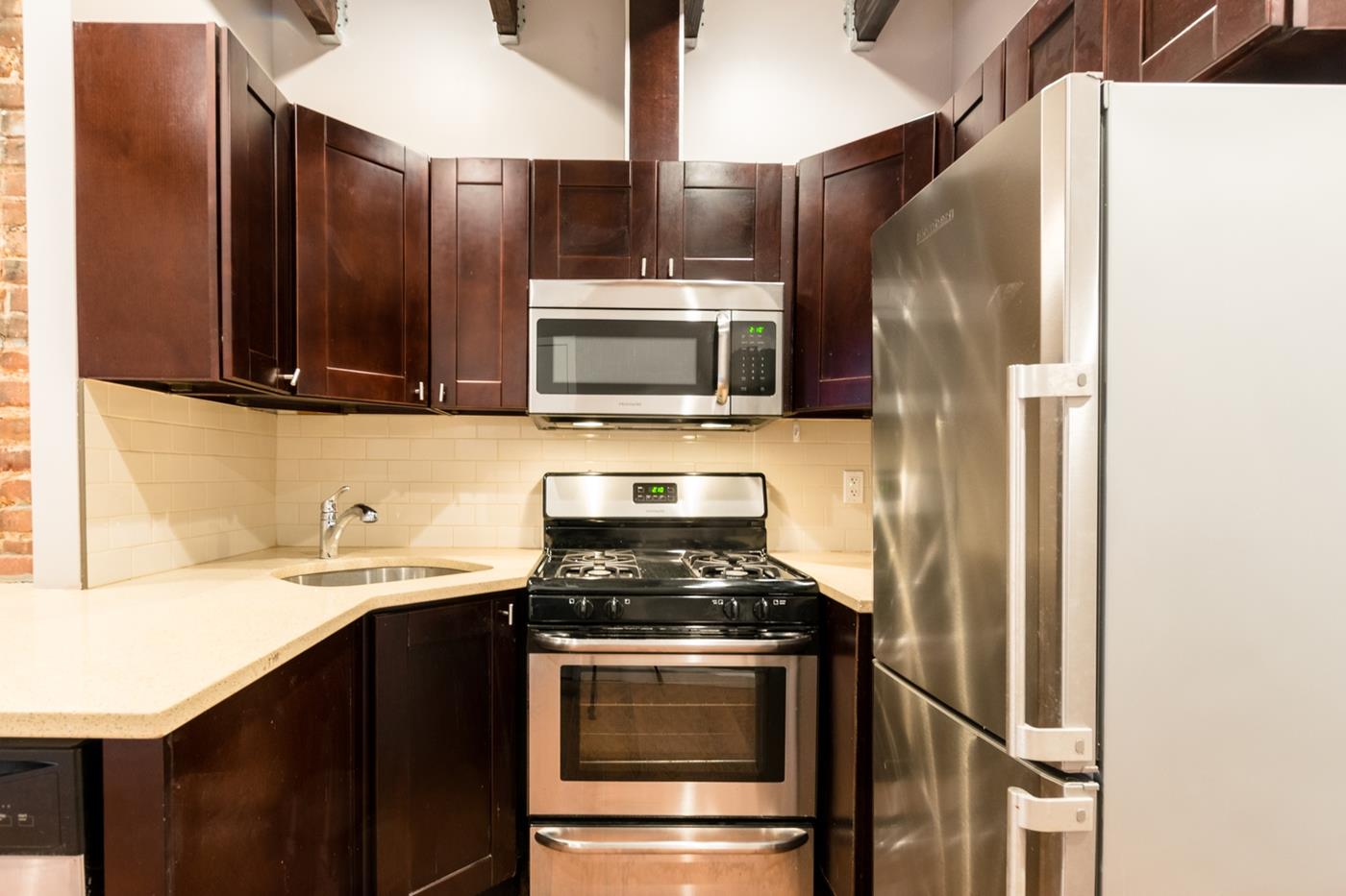 181 7th Ave