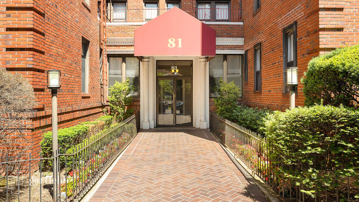 81 Ocean Pkwy