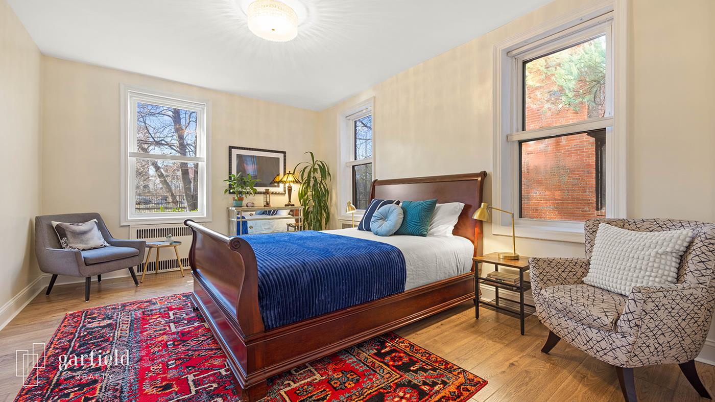 81 Ocean Pkwy