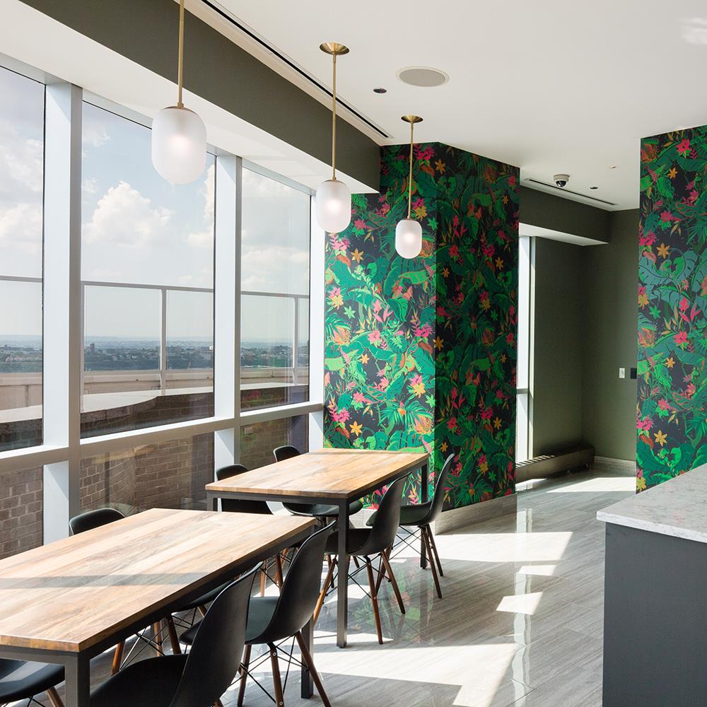 NO FEE!!! Two bedroom home in Clinton