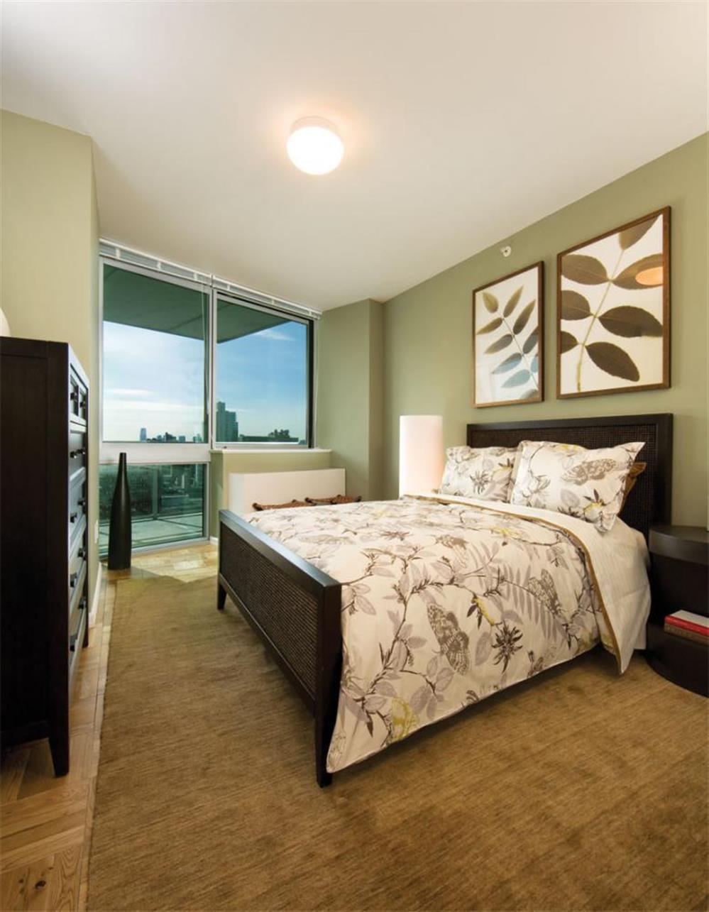 NO FEE!!! Two bedroom home in Clinton