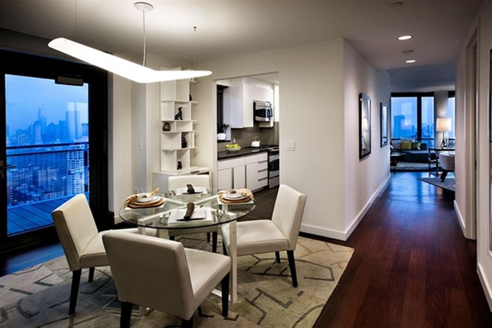 Best 3 Bed Lincoln Square Corner apt