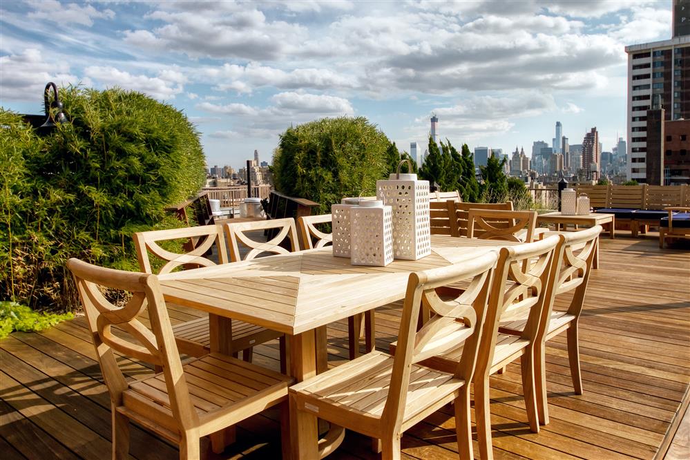 Best West 80s 1000 sf Terraced Apt w/ 2 beds